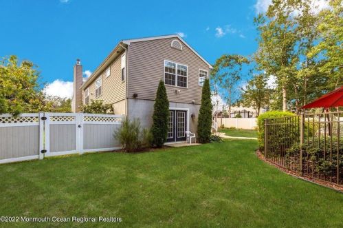 632 Winterberry Blvd, Jackson Twp NJ 08527-5342 exterior