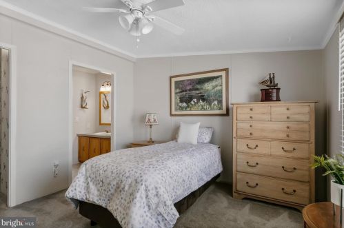 112 Cardinal Ave, West Deptford NJ  08051-1385 exterior