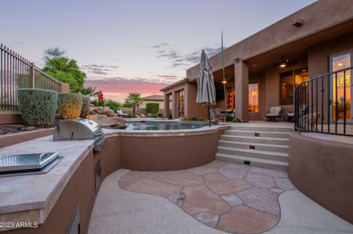 22843 54th St, Phoenix AZ  85054-7199 exterior