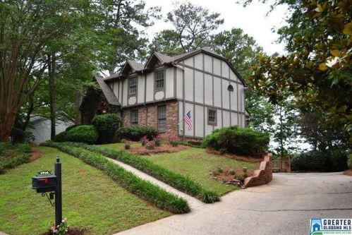 1916 Crossvine Rd, Birmingham, AL 35244-1510