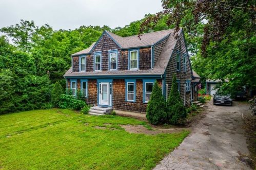 3 Bodfish Ave, Wareham, MA 02571-1401