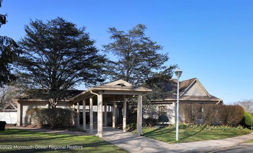 108 Bluebell Dr, Jackson Twp NJ 08527-4110 exterior