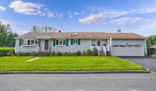 3 Crestshire Dr, Lawrence, MA 01843-3305
