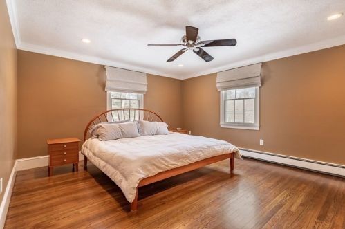 5 Juniper Rd, Lynnfield MA 01940-2416 exterior