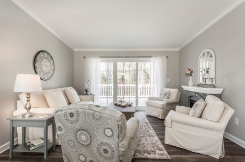 72 Brookstone Dr, East Bridgewater MA 02324-2633 exterior