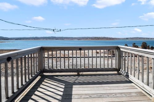 176 Central Ave, Marshfield MA 02047-6149 exterior