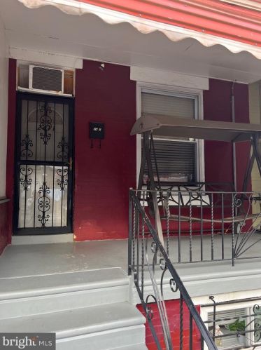 2411 8th St, Philadelphia, PA 19148-3713