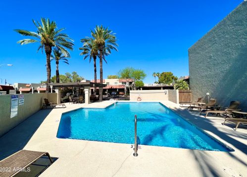 4927 43rd St, Phoenix AZ 85050-3358 exterior