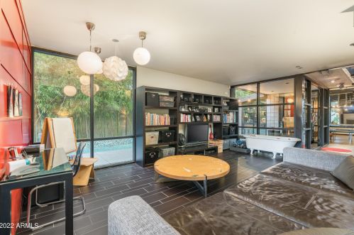 4028 45th St, Phoenix AZ 85044-6060 exterior