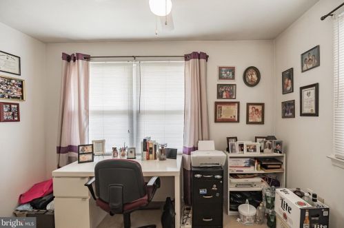 335 May Ave, West Deptford NJ 08096-1166 exterior