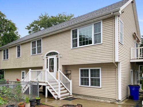 38 Carter St, Fall River, MA 02721-3508