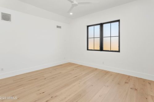 222 Belmont Ave, Phoenix AZ  85021-7229 exterior