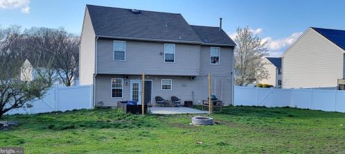 104 Talon Ln, West Deptford NJ 08093-2323 exterior