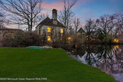 310 Cooper Rd, Tinton Falls NJ 07701-6010 exterior