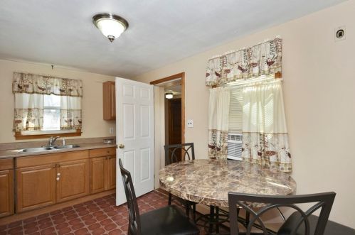 98 Kenberma Rd, Worcester MA 01604-5308 exterior