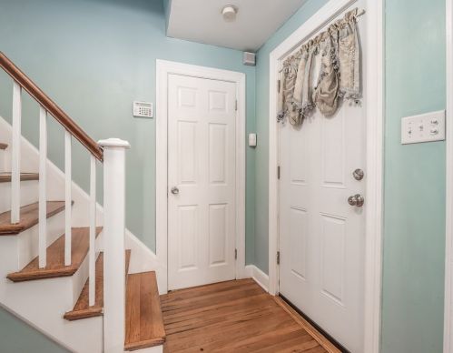 78 Washington St, Dedham, MA 02026-1926