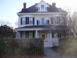 318 Cabot St, Newton, MA 02460-2254