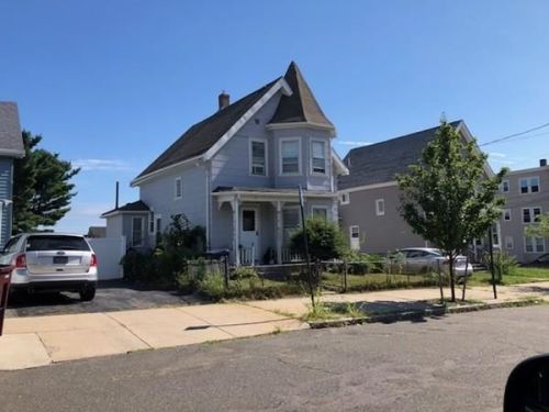 65 Foster St, Everett MA  02149-3833 exterior