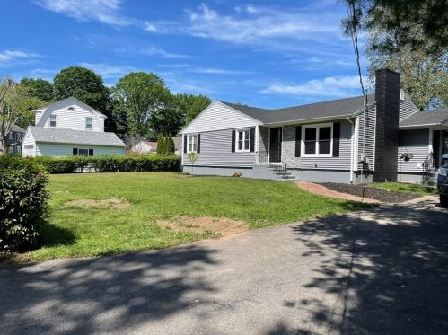 6 Elmhurst St, Taunton MA  02780-3307 exterior