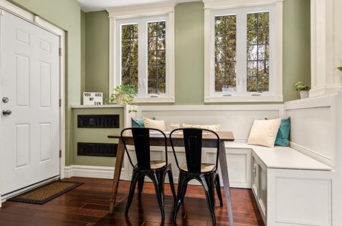 4 Kensington Rd, Worcester MA 01602-1814 exterior