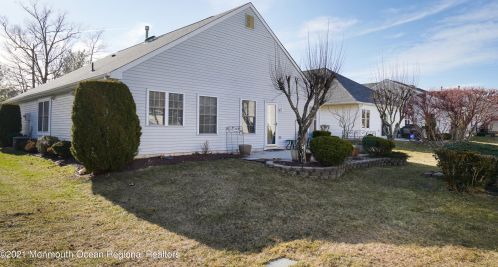 11 Manchester Ct, Jackson Twp NJ 08527-3972 exterior