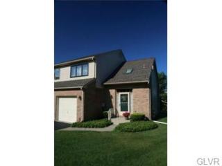 3264 Oakland Square Dr, Bethlehem PA  18020-1292 exterior