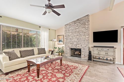 13639 42 Pl, Phoenix AZ 85032-2231 exterior