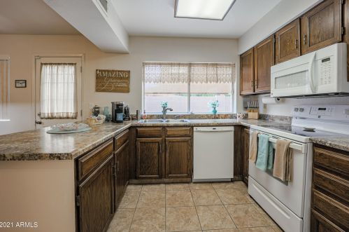 3920 Corrine Dr, Phoenix, AZ 85032-7337