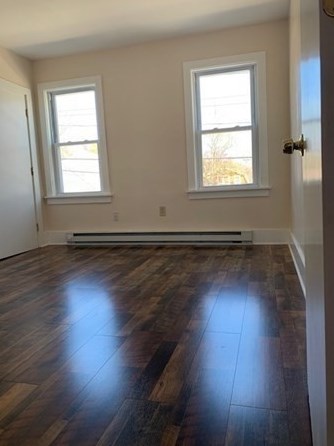 39 Hart St, Taunton MA 02780-4933 exterior