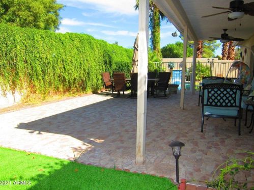 3634 Charter Oak Rd, Phoenix AZ 85032-7452 exterior