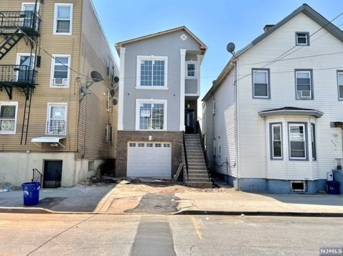 315 Warren St, East Newark NJ  07029-1876 exterior