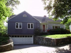 192 Cotton St, Newton, MA 02458-2642