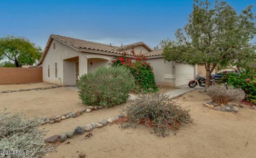 2037 72nd Ln, Phoenix, AZ 85035-3203