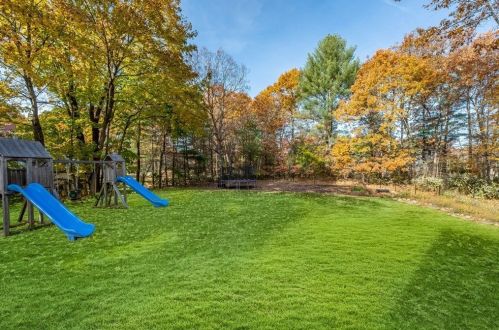 1 Eric Rd, Norfolk MA 02056-1914 exterior