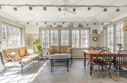 30 Surrey Ln, Topsfield MA 01983-1318 exterior