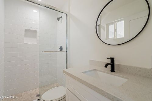 3202 Captain Dreyfus Ave, Phoenix AZ 85032-6706 exterior