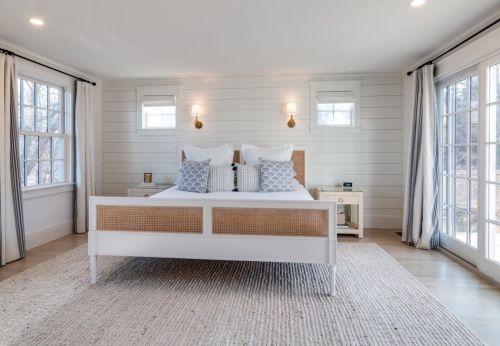 1 Normanstone Dr, Rockport MA  01966-1910 exterior