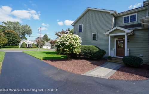 90 Lovett Ave, Little Silver NJ 07739-1403 exterior