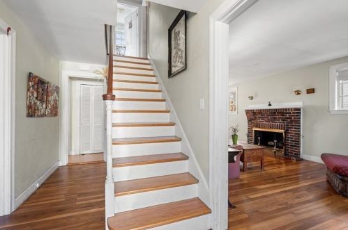 404 Blue Hl Ave, Milton MA 02186-1037 exterior