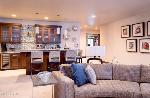 229 White Pne Cyn Rd, Park City UT 84060-6506 exterior