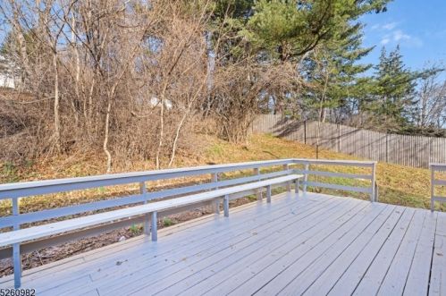 20 Loomis Ave, Wantage NJ  07461-2214 exterior