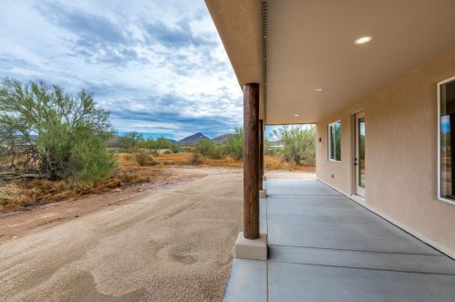 40532 3rd Ave, Phoenix AZ 85086-7203 exterior