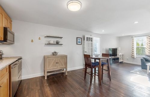 6 Idalla Rd, Worcester MA 01606-1043 exterior