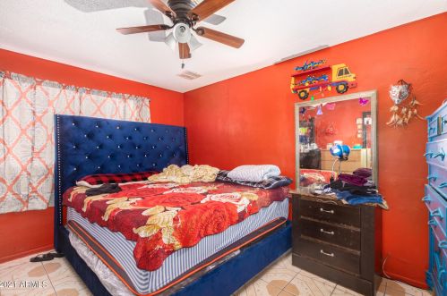 1039 27 Dr, Phoenix AZ 85045-2209 exterior