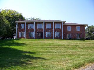 79 Vista Ln, Hoffman Estates IL  60010-1944 exterior