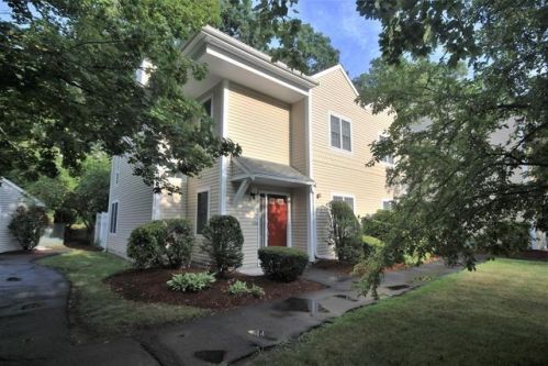 125 Highland St, Taunton MA  02780-4700 exterior