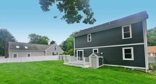 27 Ashley Dr, East Bridgewater MA  02333-1703 exterior