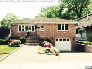 212 Virginia Ave, West Fort Lee NJ  07024-4324 exterior