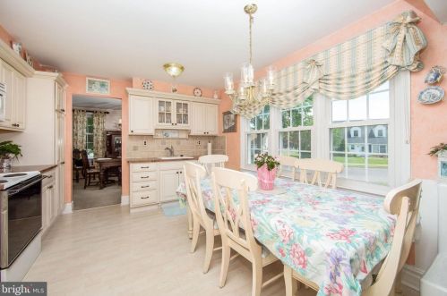 27 Rygate Ave, West Deptford NJ 08096-4218 exterior