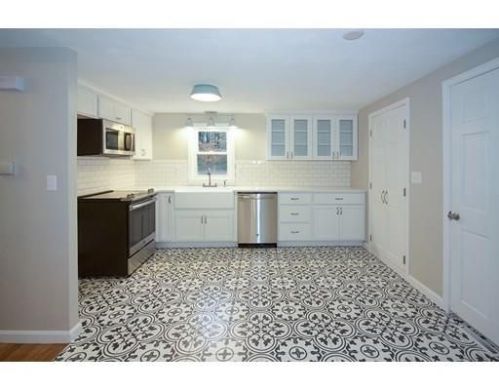 1133 Forest St, Marshfield, MA 02050-6209